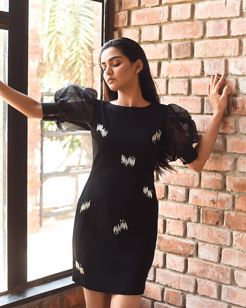 ARYA BLACK - Embellished Organza Love Dress