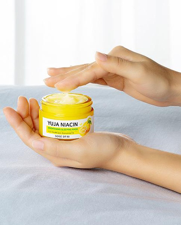 YUJA NIACIN 30DAYS MIRACLE BRIGHTENING SLEEPING MASK